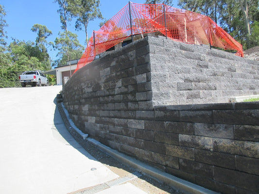 Durable Keystone Pro Gravity Wall Installation in Tallai