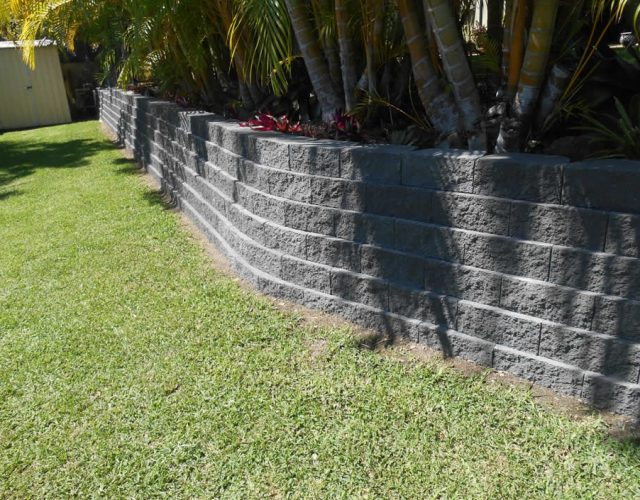 Concrete Retaining Wall Installation in Tallai, Gold Coast – Gold Coast ...