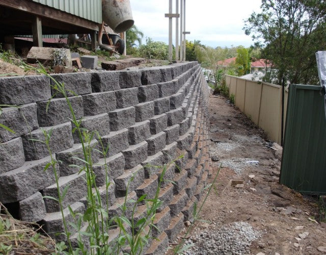 Diamond Block Retaining Wall Transformation in Gold Coast – Gold Coast ...
