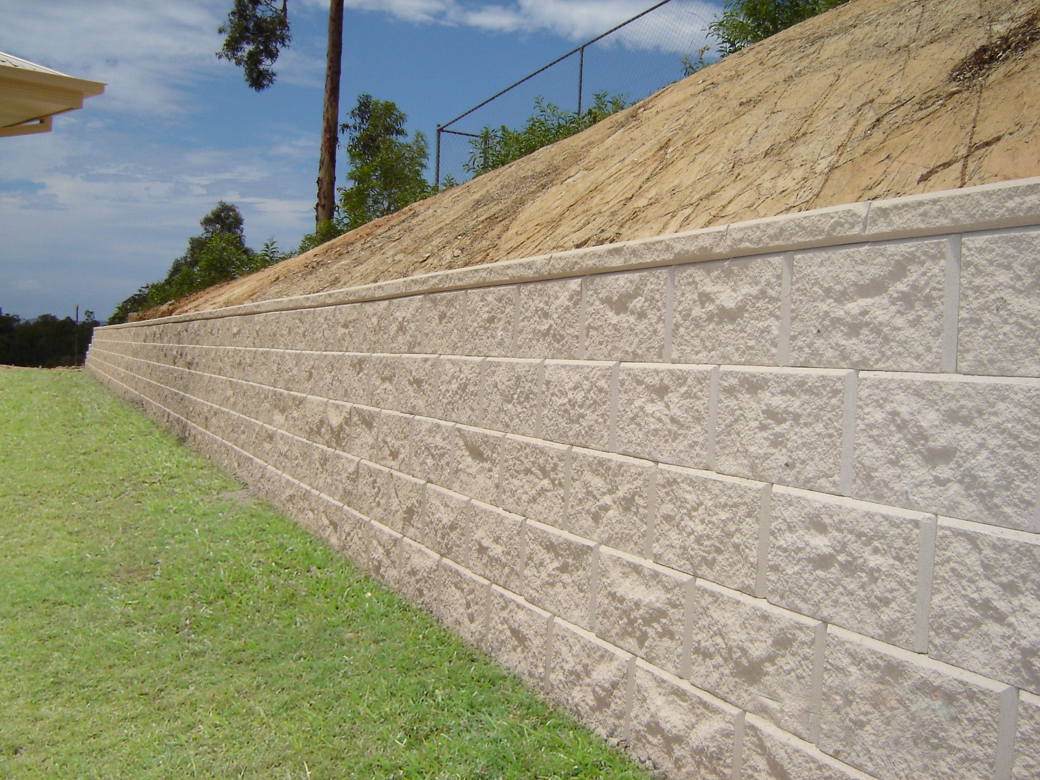Split Face Block Retaining Wall Ultimate Guide To Landscape Walls