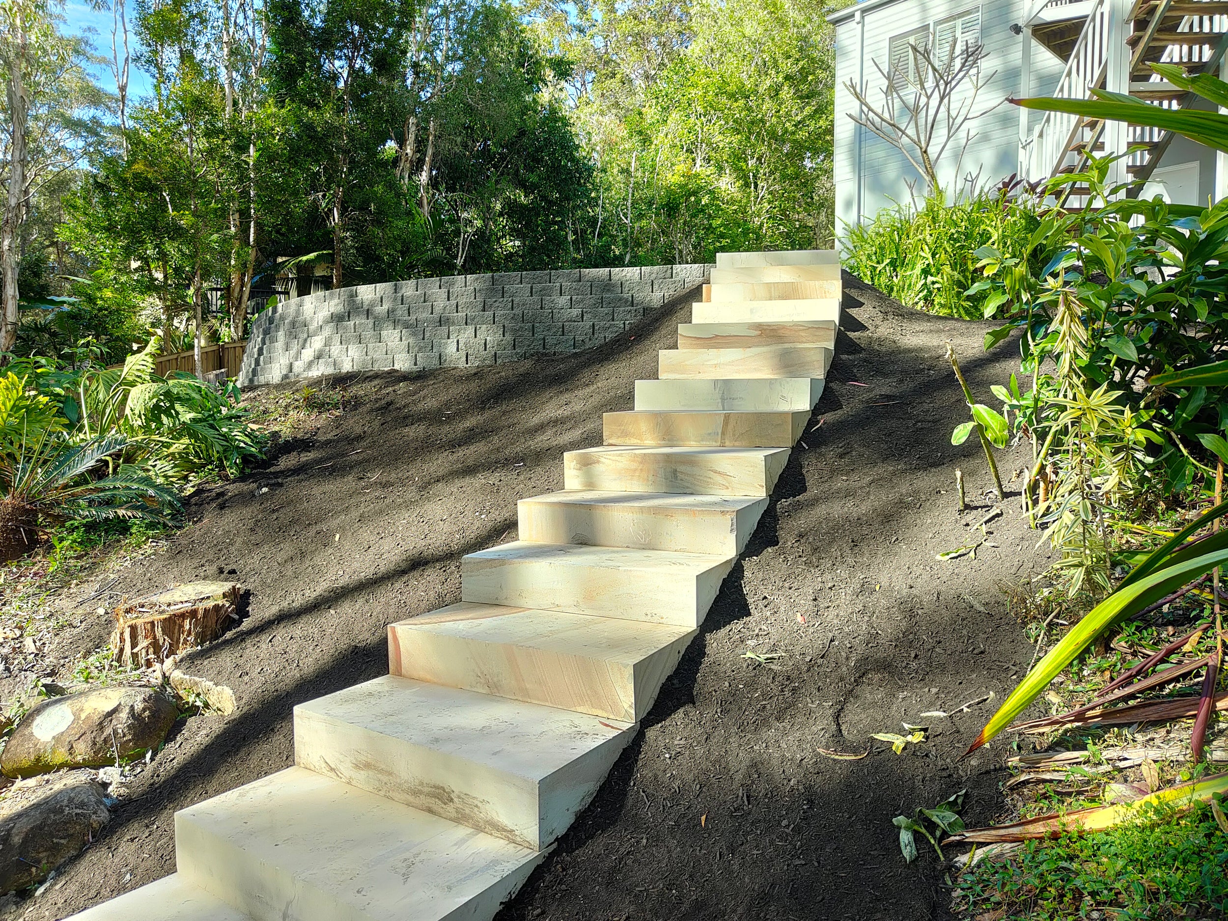 Retaining Wall Gold Coast Garden Extension and Steps in Bonogin