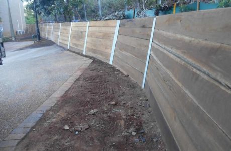Hardwood sleepers with galvanised steel “H Beam” posts - Currmbin - Australian retaining walls 2